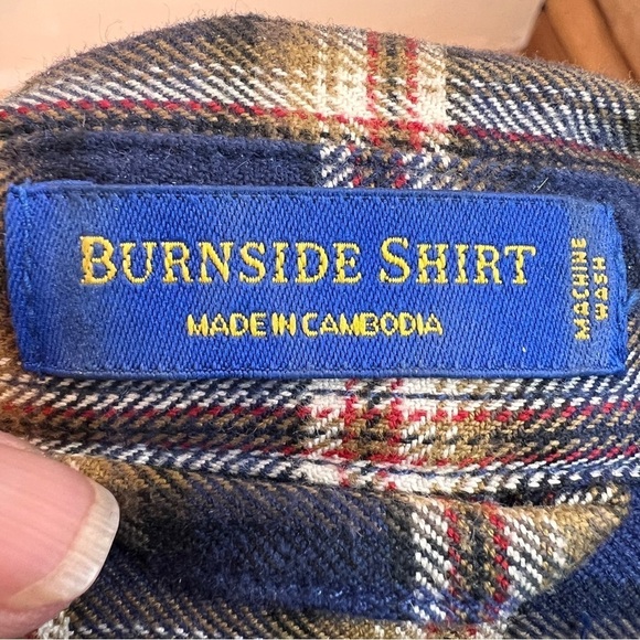 PENDLETON BURNSIDE Cotton Long Sleeve Button Down Shirt w/2 Flap Pickets. Medium - Picture 4 of 10